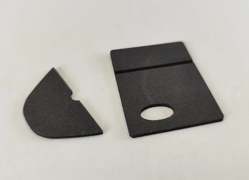 Abdeckung Motor, Frontspoiler, Moosgummi schwarz, f. SLOT-GO-KART by SCT