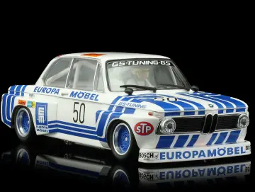 BMW 2002 No. 50, Slotcar Maßstab 1:24 analog in Rennversion mit Metall-Chassis