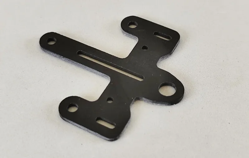 Frontdämpfer, Front-Achsträger, GFK schwarz, 1,5 mm dick., f. SLOT-GO-KART by SCT