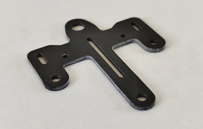 Frontdämpfer, Front-Achsträger, GFK schwarz, 1,5 mm dick., f. SLOT-GO-KART by SCT