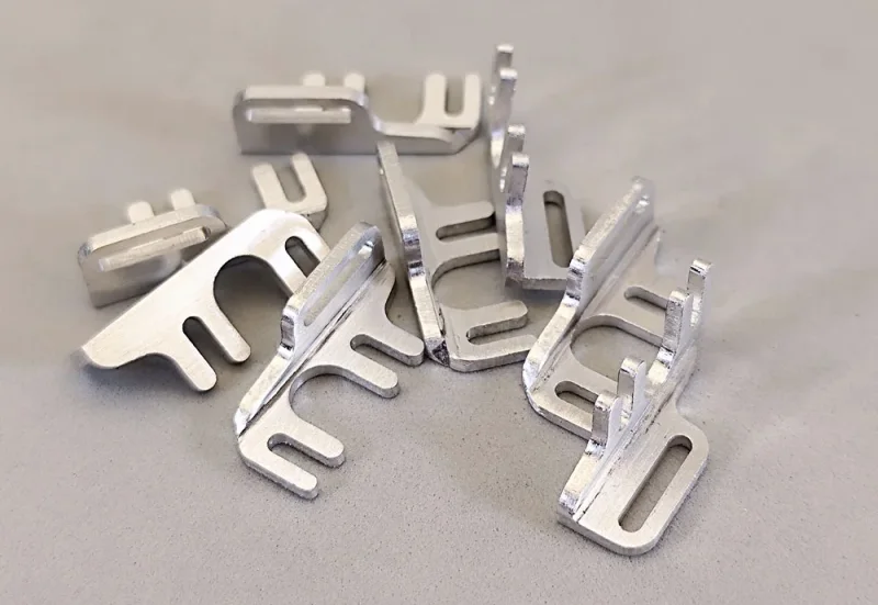 Motorhalter 13 D - Doppelschraube / Aluminium (CNC) für SCT DSC Chassis und SCT entwicklete Chassis