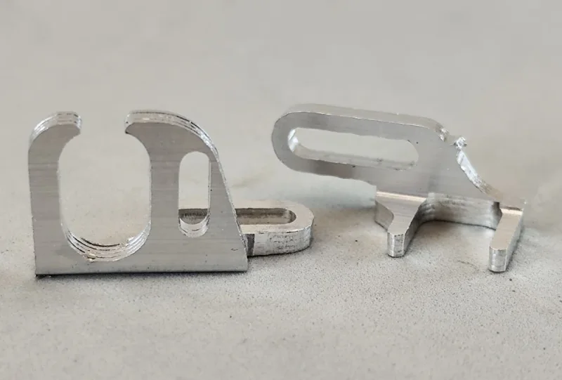 Motorhalter 13 D, tief / Aluminium mit Gegenhalter