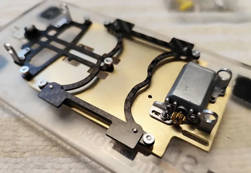NextGen Chassis-KIT 13D-PU, Messing 1.5 mm / Chassisplatte B 70 mm, Anbauteile 1.5 mm CFK (Carbon) schwarz