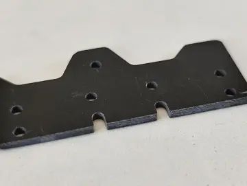 SCT-SF, GFK/CFK/ME, V3 Achs-Abstandshalter 8 Loch (länger, breiter), hinten, varibale Stärken und Materialien 0.01-2.0mm