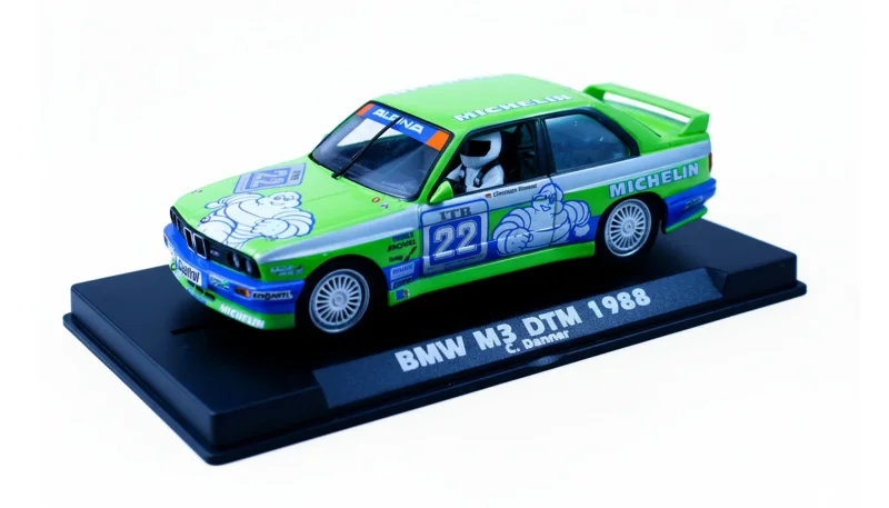 Slotcar 1:32 Analog FLY M3 No. 22 — Kunststoff-Chassis