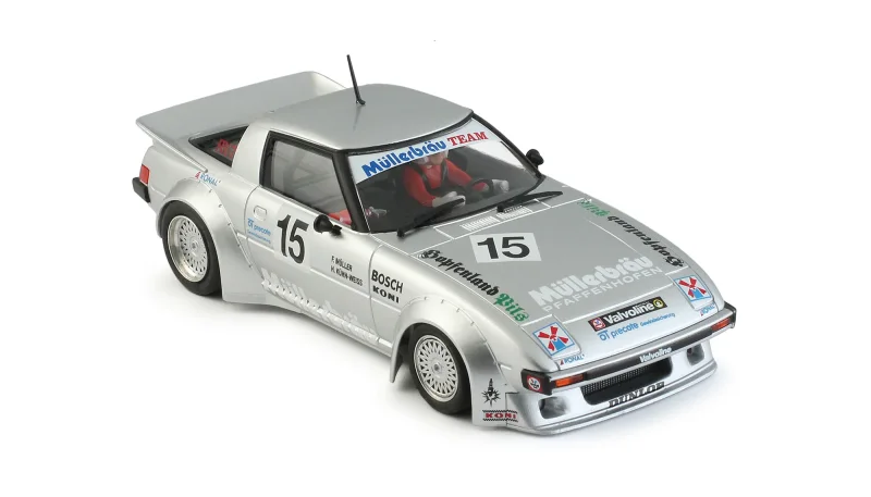 Slotcar 1:32 Analog REVOSLOT RX7 No. 15 — Rennversion, Metall-Chassis