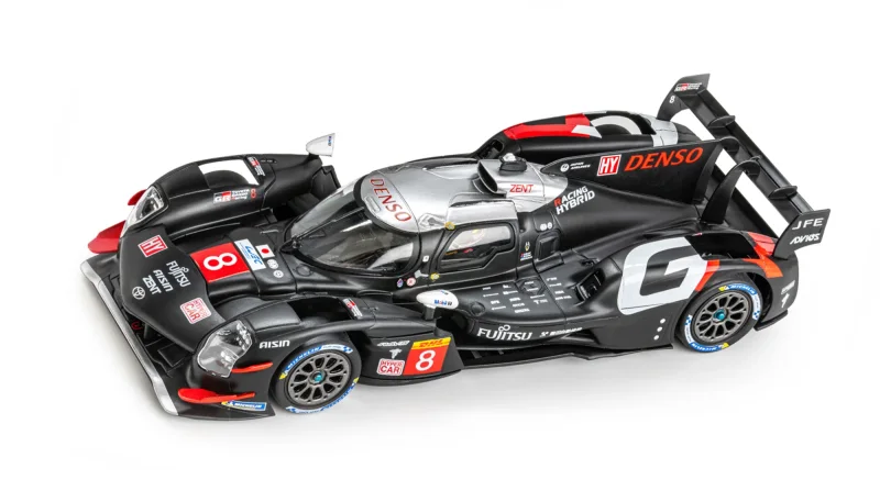 Slotcar 1:32 Analog Slot.it GR010 No. 8 — Rennversion, Kunststoff-Chassis