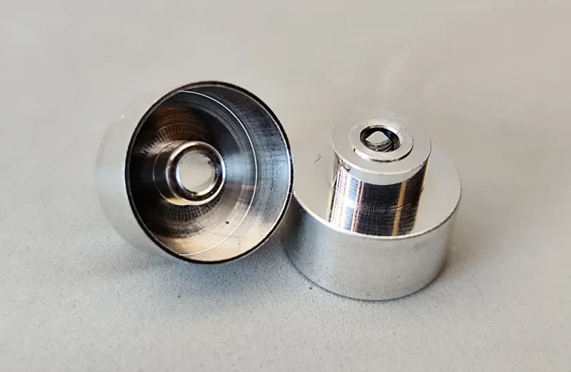 Slotcar Alu Topf-Felge, AD Ø 14,0, ID 13.1, B 7 mm, mit verl. Nabe