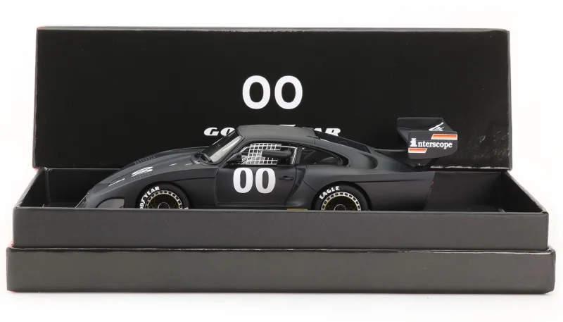 Slotcar Maßstab 1:32 analog AVANT SLOT 935K5 No. 00 Collector's Edition in Resin-Ausführung
