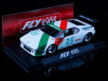 Slotcar Maßstab 1:32 analog FLY M1 Version Italy in Wettbewerbsausführung RACING EVO 3 mit Kunststoff-Chassis