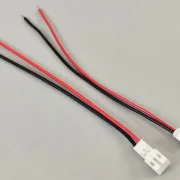 Stecker Kombi (1). JST-PH 2-polig, 26AWg/0,128m2 Kabel je 10cm lang, für Beleuchtungskits und Motoraschluss